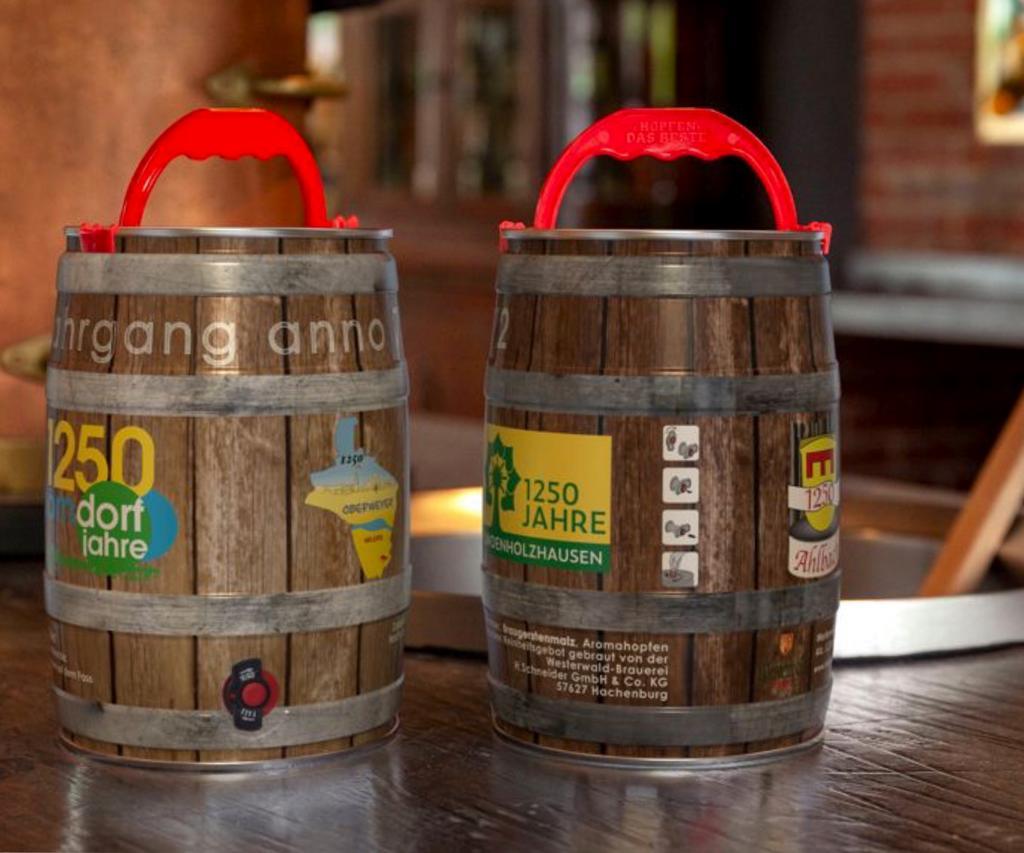 5 Liter Jubiläums Bier Fässchen im feierlichen Gewand