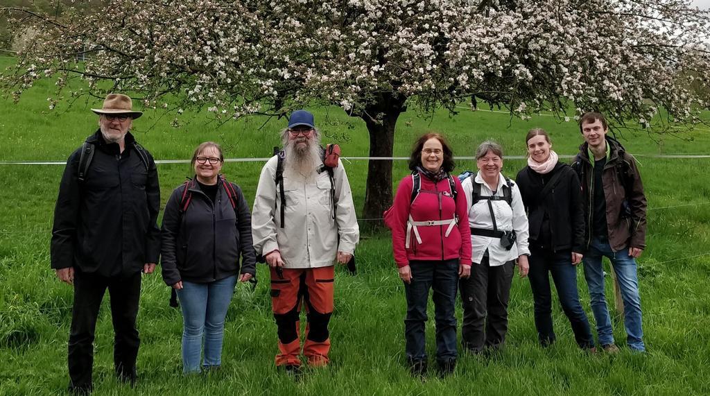  Wanderung entlang der Lahn (v.l.): Günther Globisch, Carmen Steinhauer, Gerhard Stein, Annette Zaenker, Sieglinde Quast-Stein, Judith Walz, Christian Zaenker. 