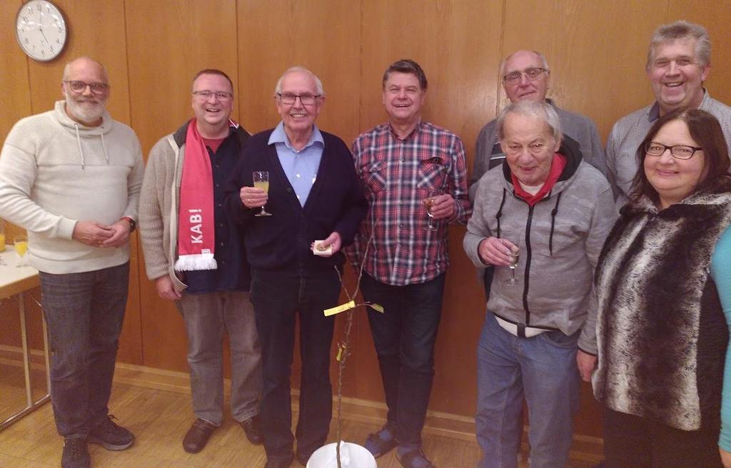  von links: Martin Weimer, Leiter der HVHS Heinrich-Lübke, Alfred Rompel, Martin Mohr, Raimund Friedrich, Wolfgang Feiler, Robert Hippert, Johannes Otto, Martina Schmidt-Lenz 