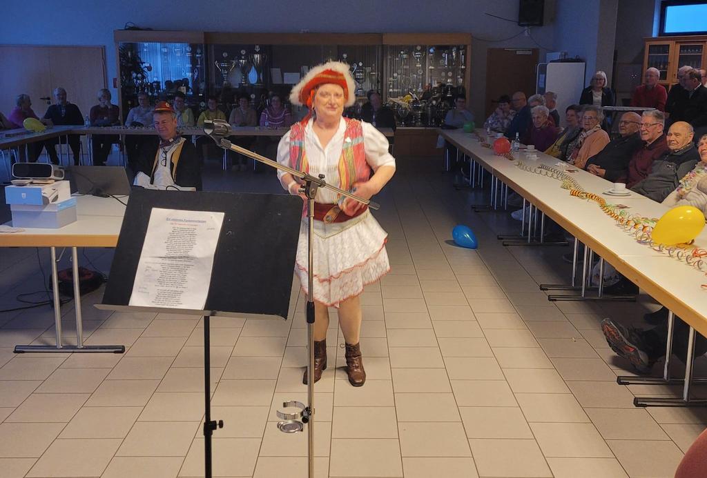 offenes Volksliedersingen im Cäcilia-Vereinsheim mit Tanzmariechen Monika Kasteleiner