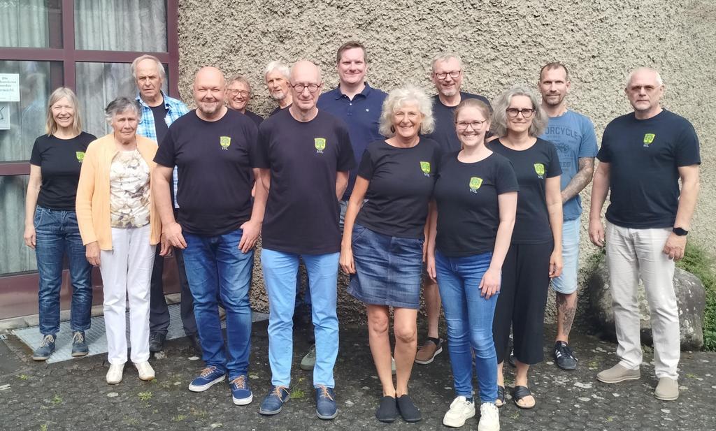  Die geschäftsführenden Vorstände und die meisten Beisitzer 