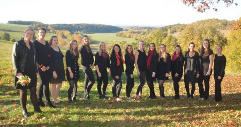  Ensemble VOKAL GIRLS unter der Leitung von Dorothee Laux. 