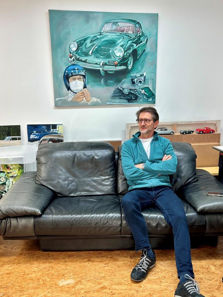  Uwe Blümling in seinem Atelier in Lindenholzhausen. 